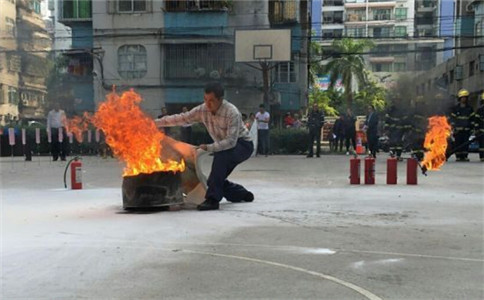 石油大廈起火？原來是有計(jì)劃的消防演練