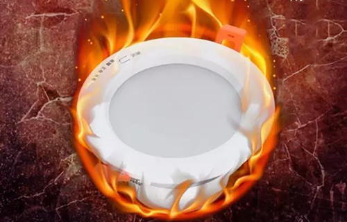 品質(zhì)，為安全護航，藝光多功能應(yīng)急筒燈 | 全阻燃ABS材質(zhì)