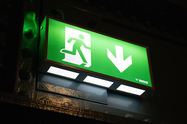 消防應(yīng)急燈有什么樣的性能特點(diǎn)？